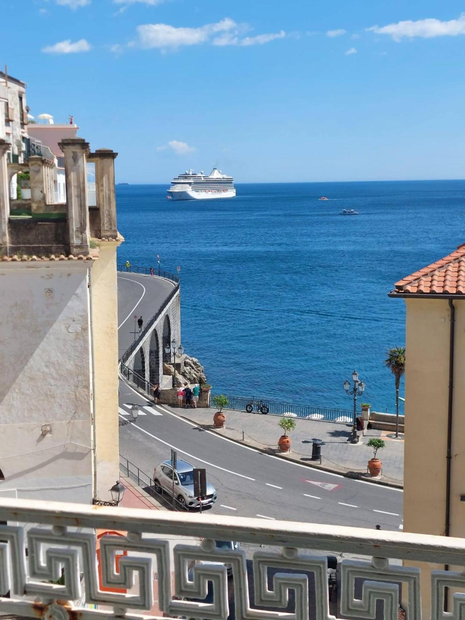 Marileo Amalfi Apartment Екстериор снимка